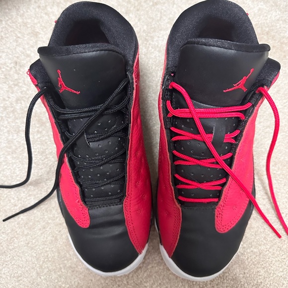 Nike Jordan’s Black & Red 5Y- like new - Picture 3 of 4